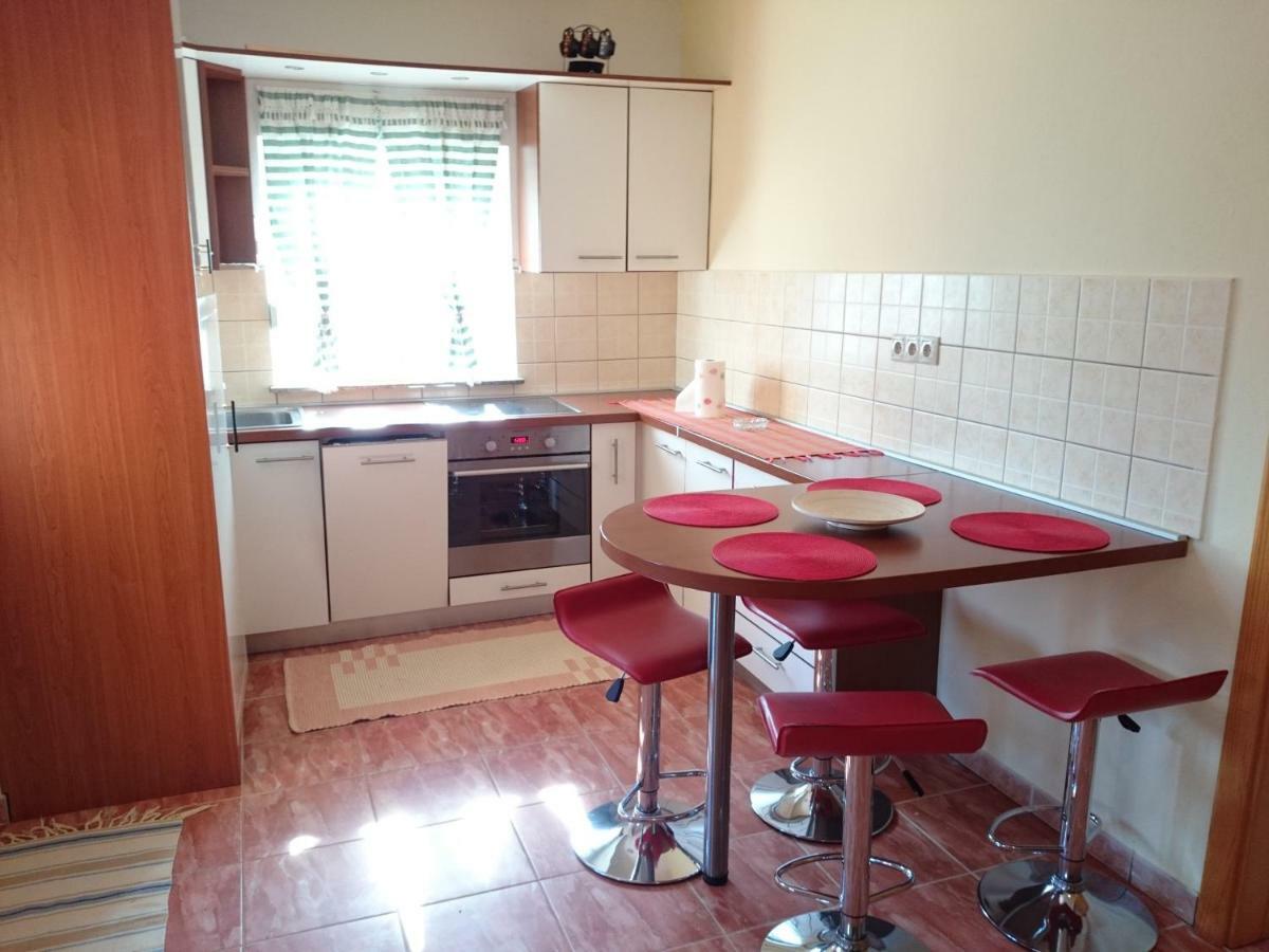 Raj Muraj Ferienappartement Kornić Kültér fotó